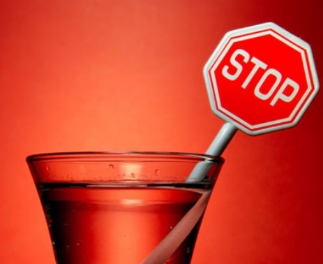 Запрет на рекламу алкоголя набирает обороты: алкоголь изгоняют из Интернета